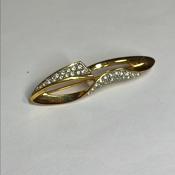 VTG 1978 GIVENCHY Brooch. - Picture 1 of 4